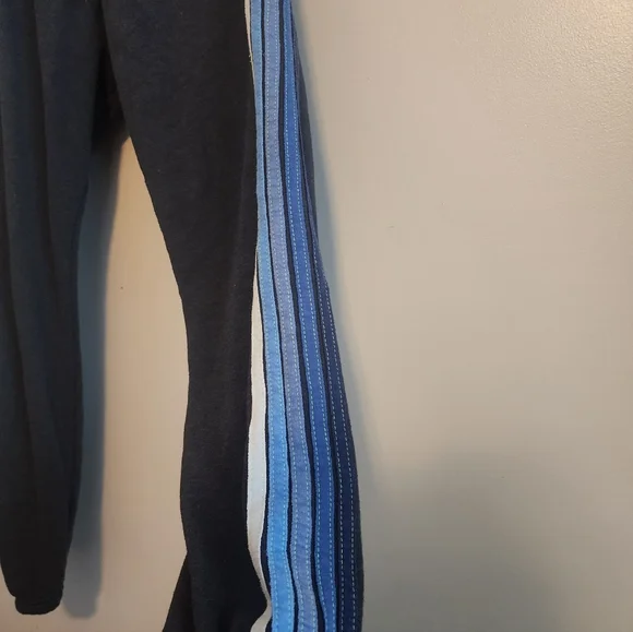 Aviator Nation - Picture 3 of 4